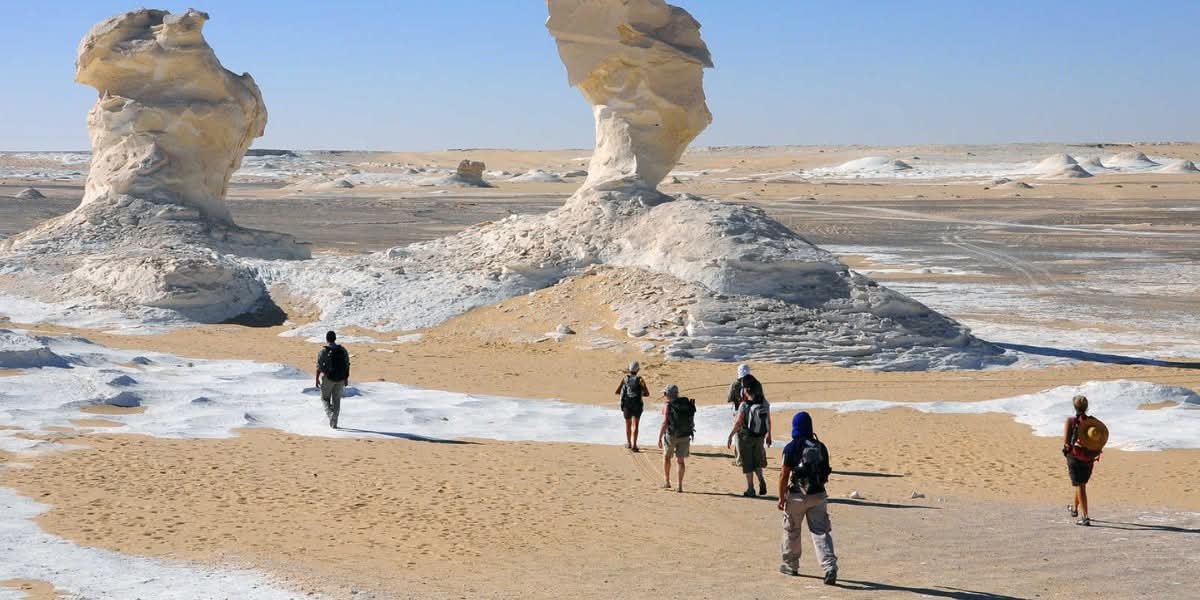 اكتشف عجائب الصحراء الخفية